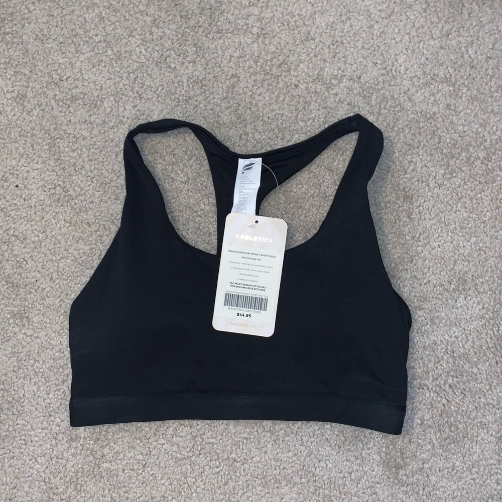 NWT!! Fabletics Kessler Medium Impact Sports Bra
